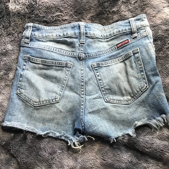 Ripped high wasted jean shorts - Picture 2 of 2